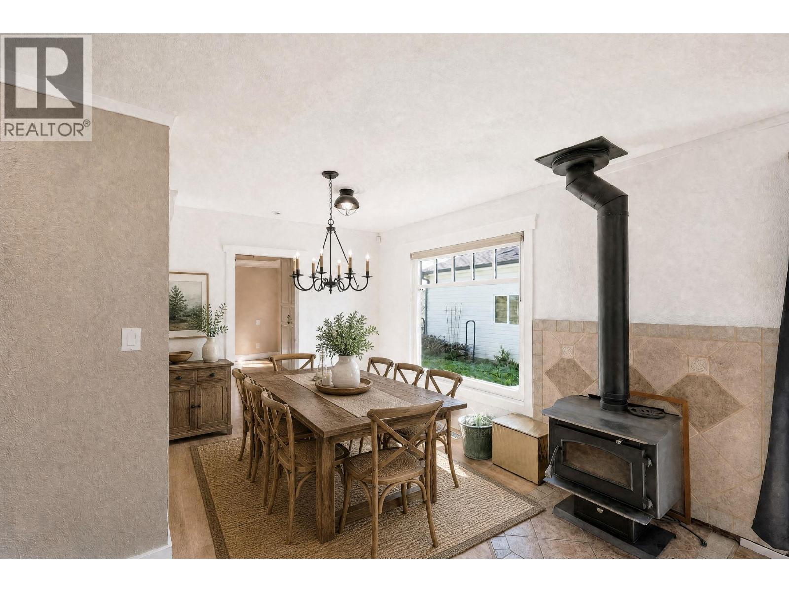 402 Truro Street - 12