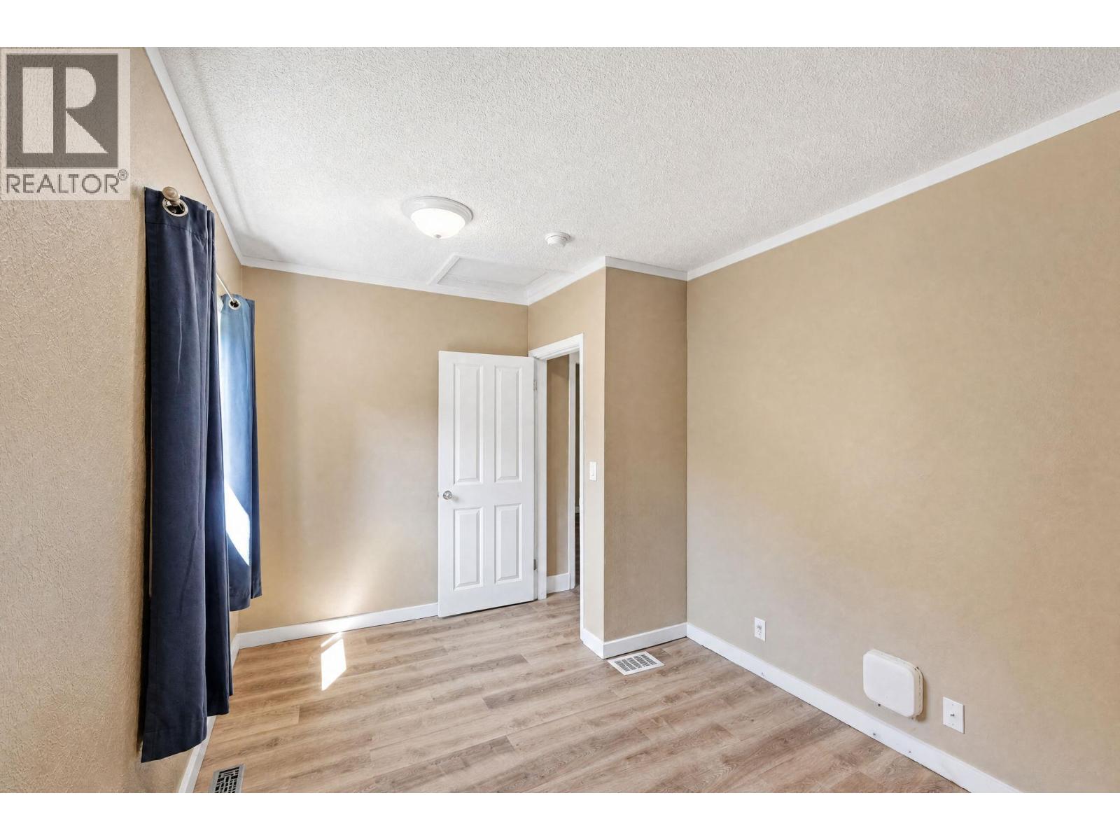 402 Truro Street - 21