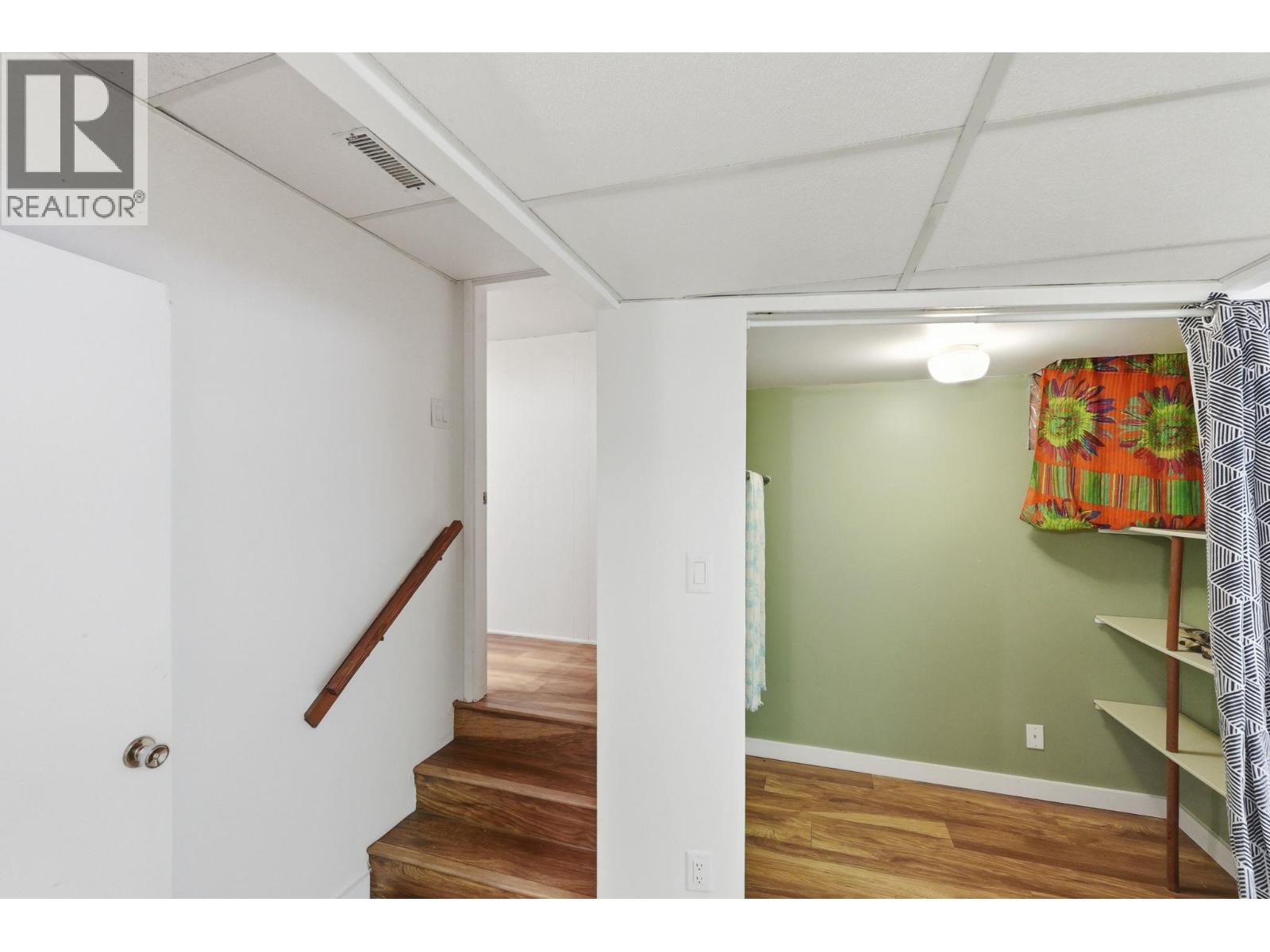 402 Truro Street - 29