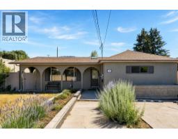  402 Truro Street, Penticton