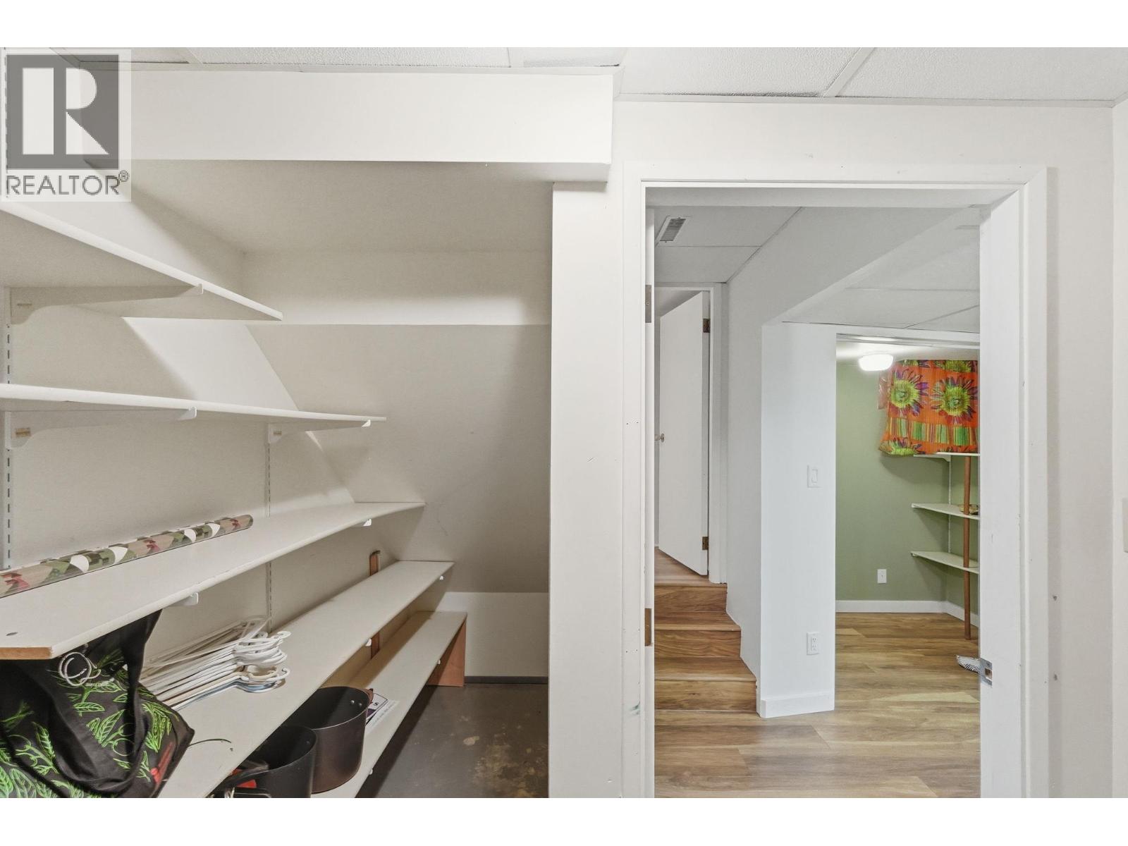 402 Truro Street - 34