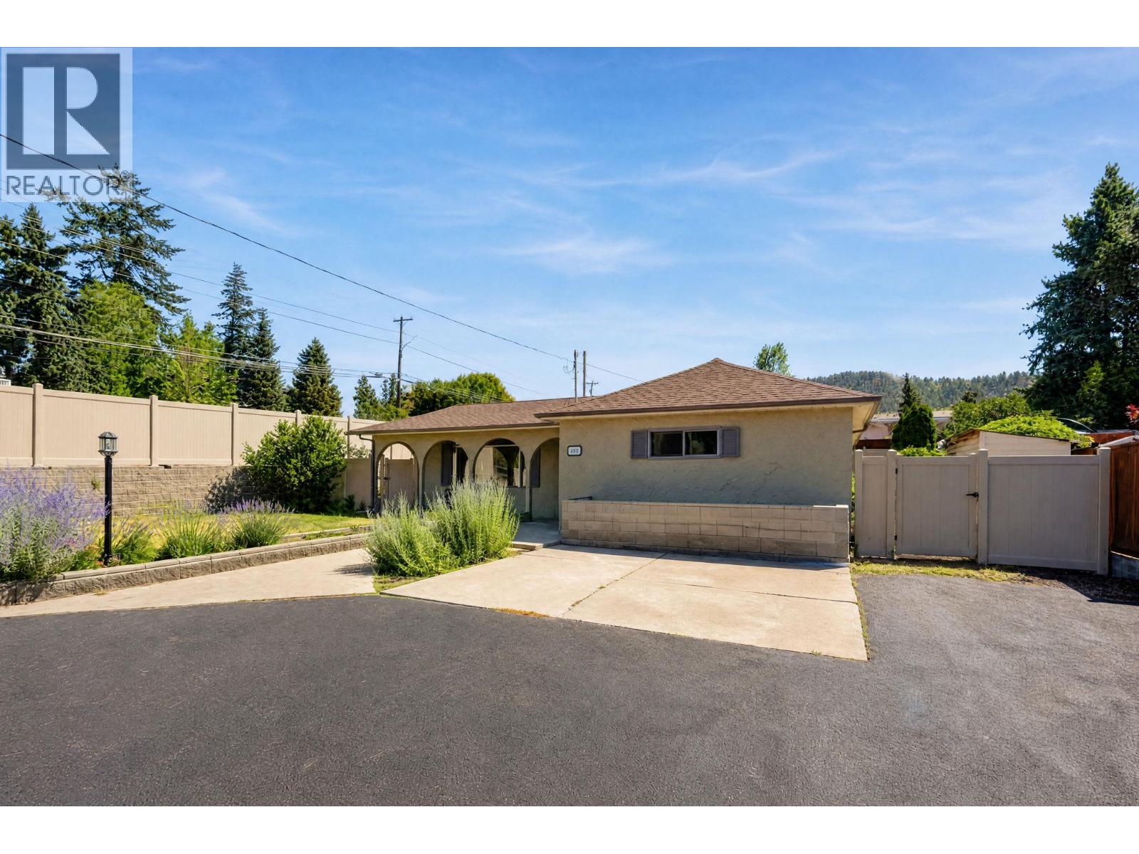 402 Truro Street - 37