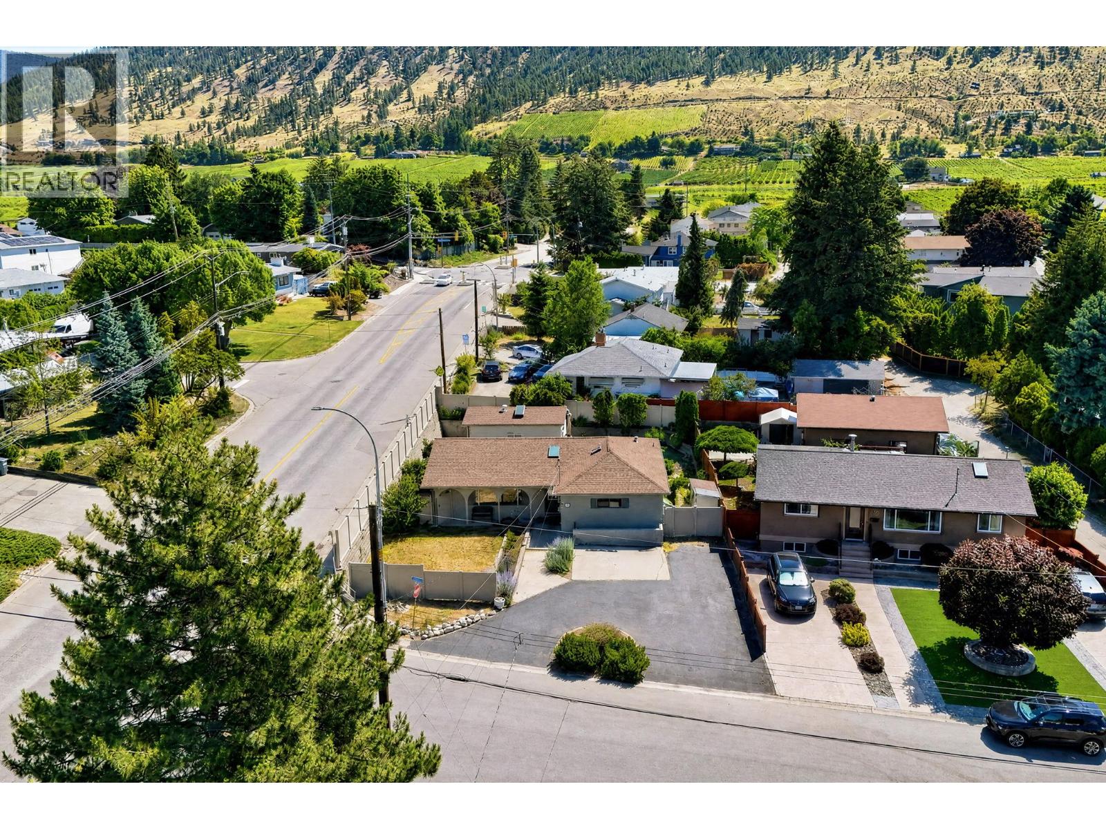 402 Truro Street - 49