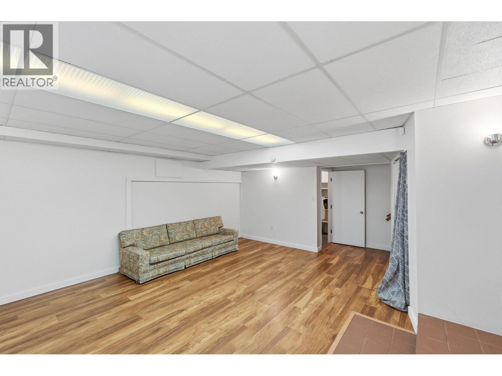 402 Truro Street - 28
