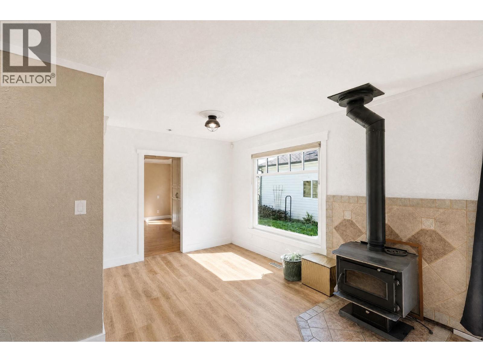 402 Truro Street - 11