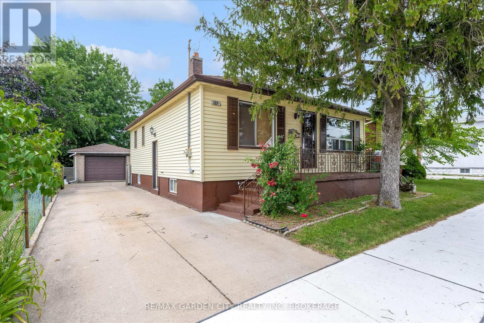 165 PINE STREET S - 1