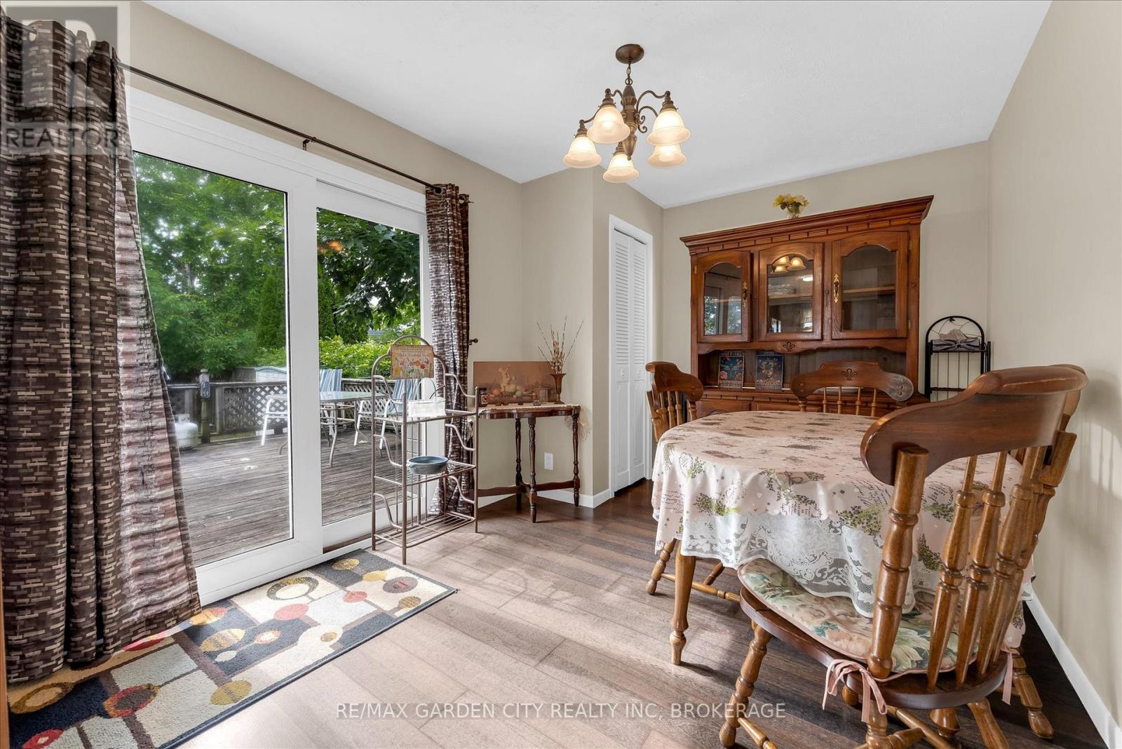 165 PINE STREET S - 15