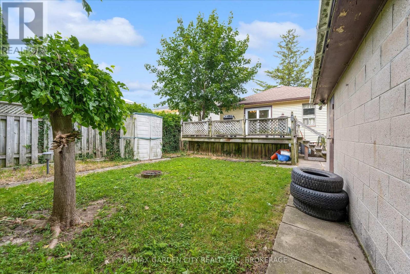 165 PINE STREET S - 21