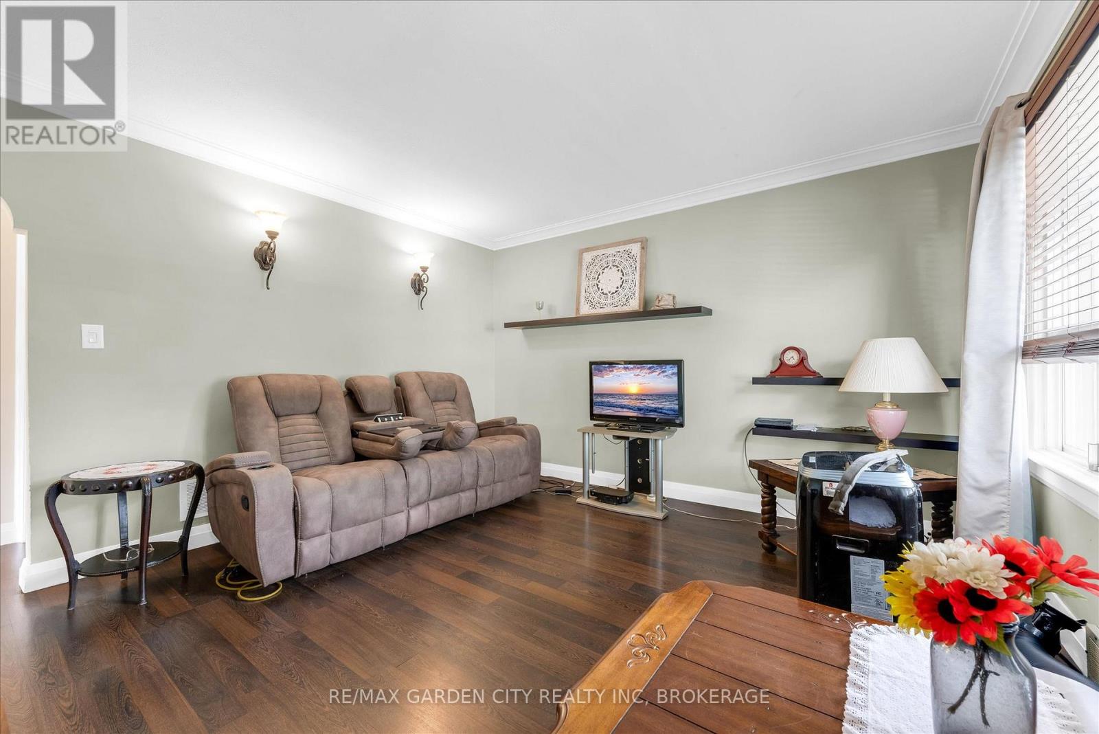 165 PINE STREET S - 4