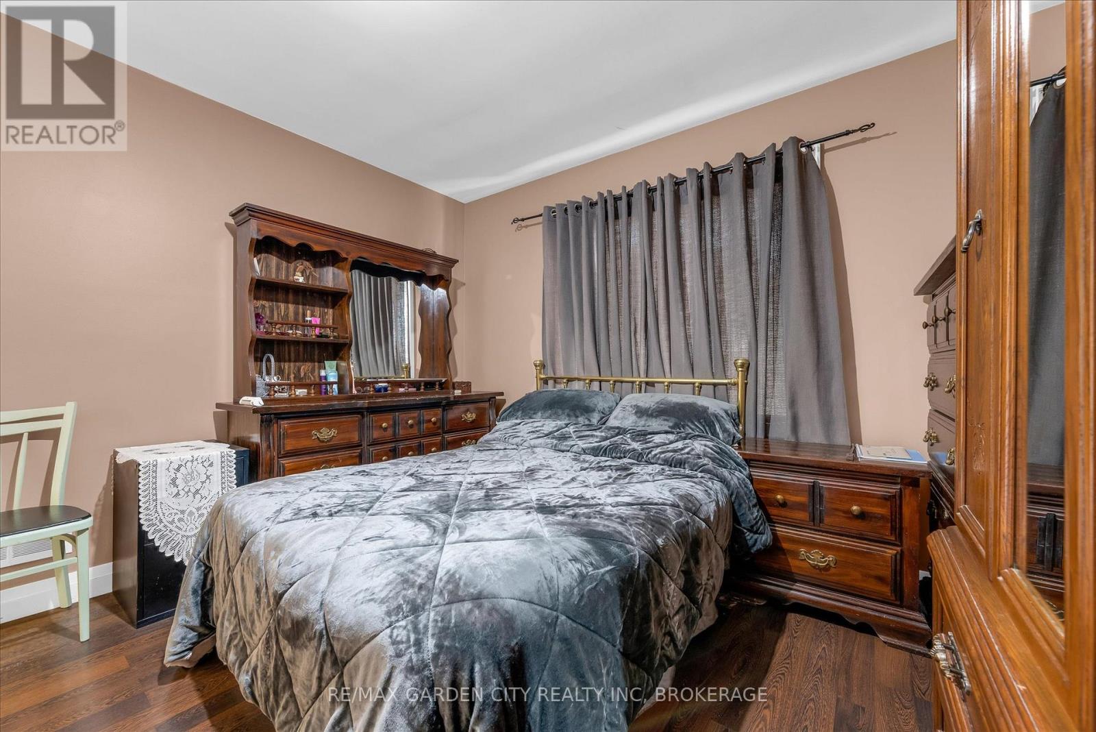 165 PINE STREET S - 9