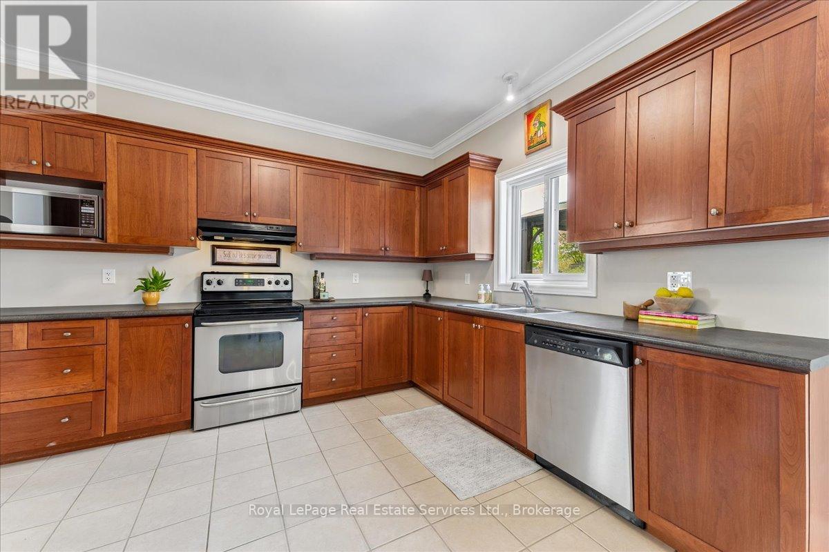 160 MAY STREET - 12