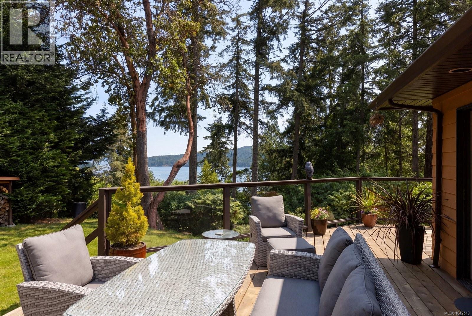 7084 Willis Point Rd - 2