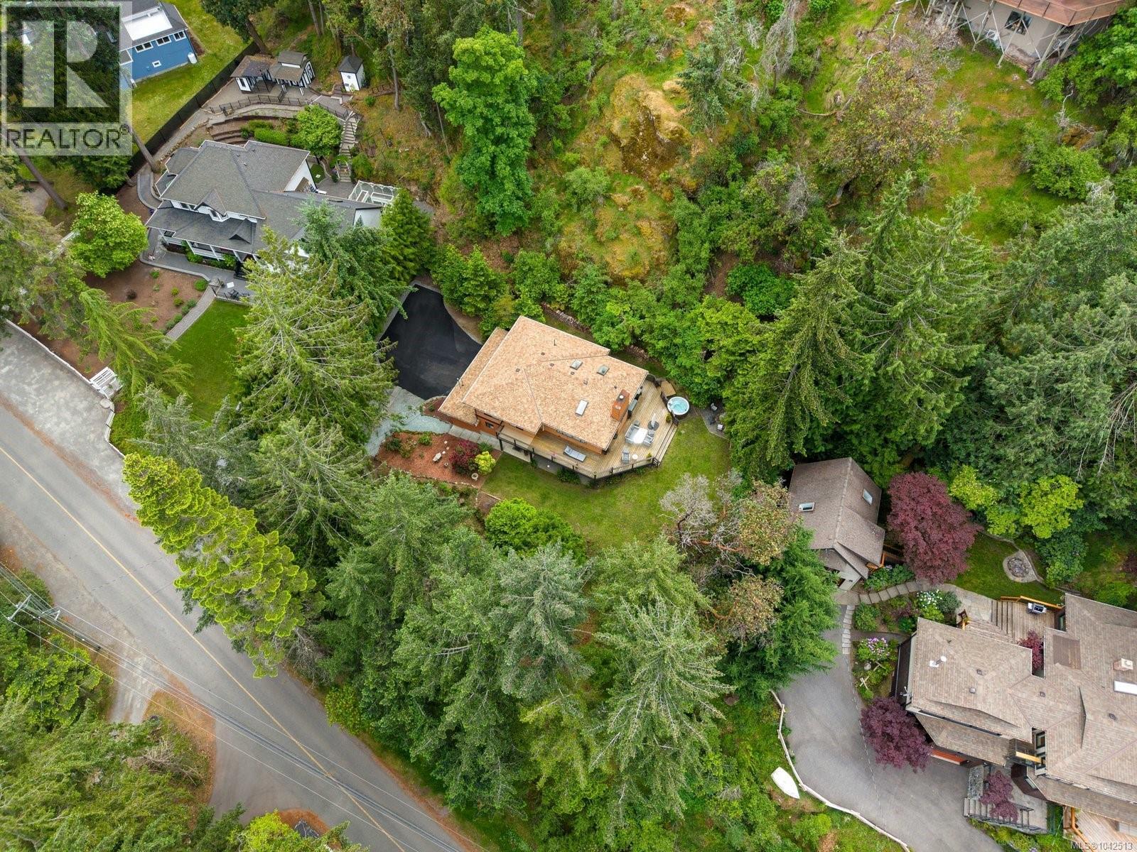 7084 Willis Point Rd - 34