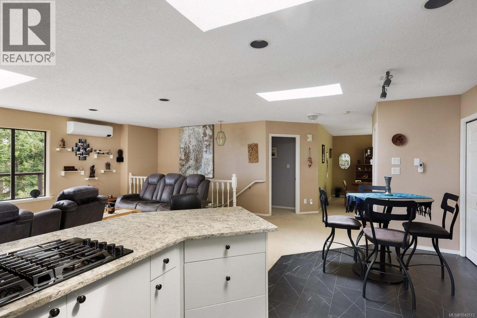 7084 Willis Point Rd - 8