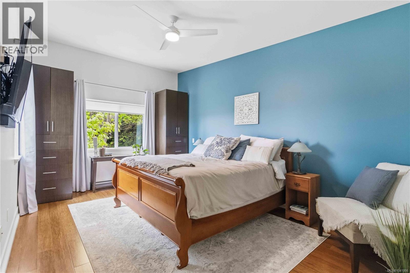 #5 2321 Island View Rd - 20