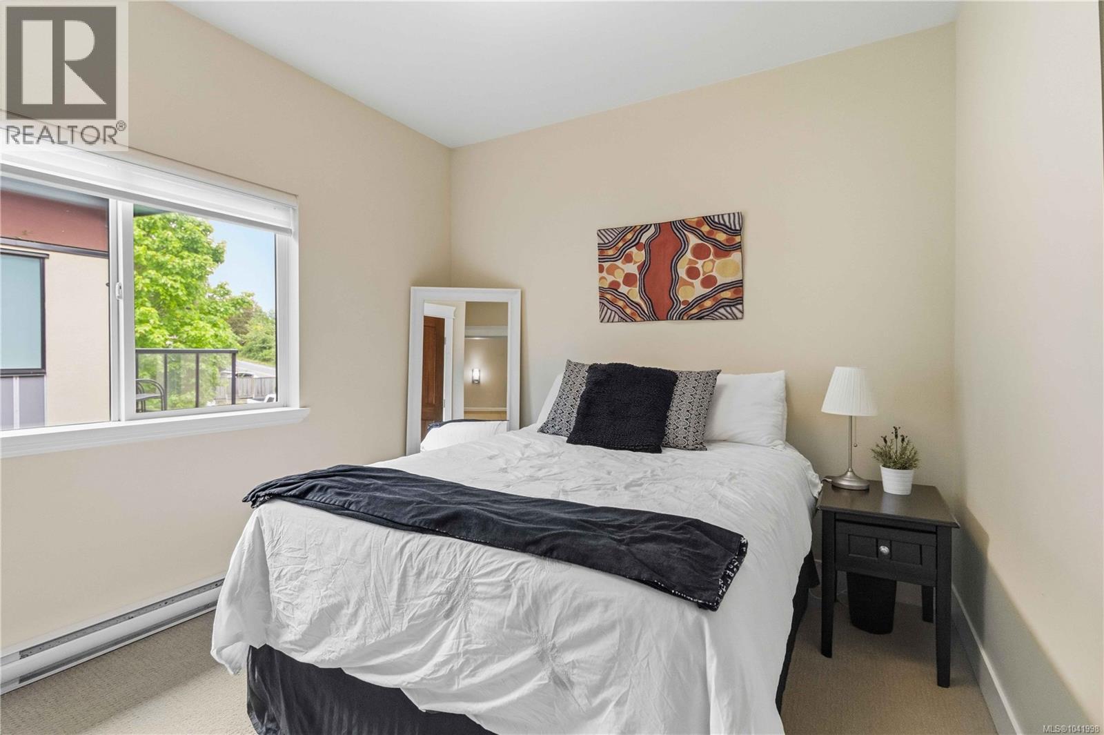 #5 2321 Island View Rd - 28