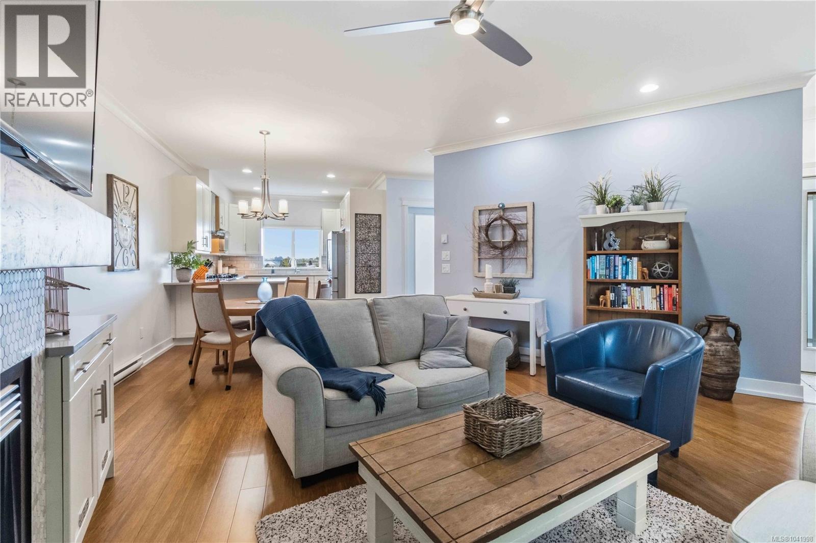 #5 2321 Island View Rd - 7