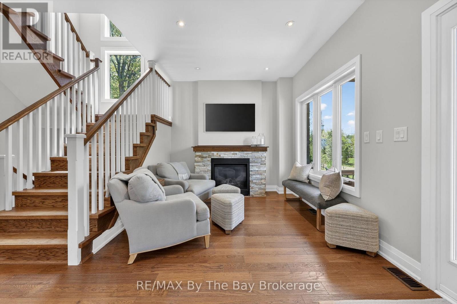 17 ELIZABETH AVENUE - 10