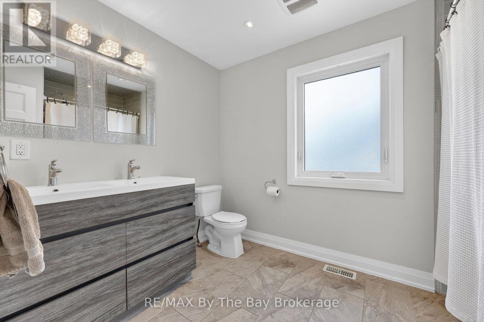 17 ELIZABETH AVENUE - 27