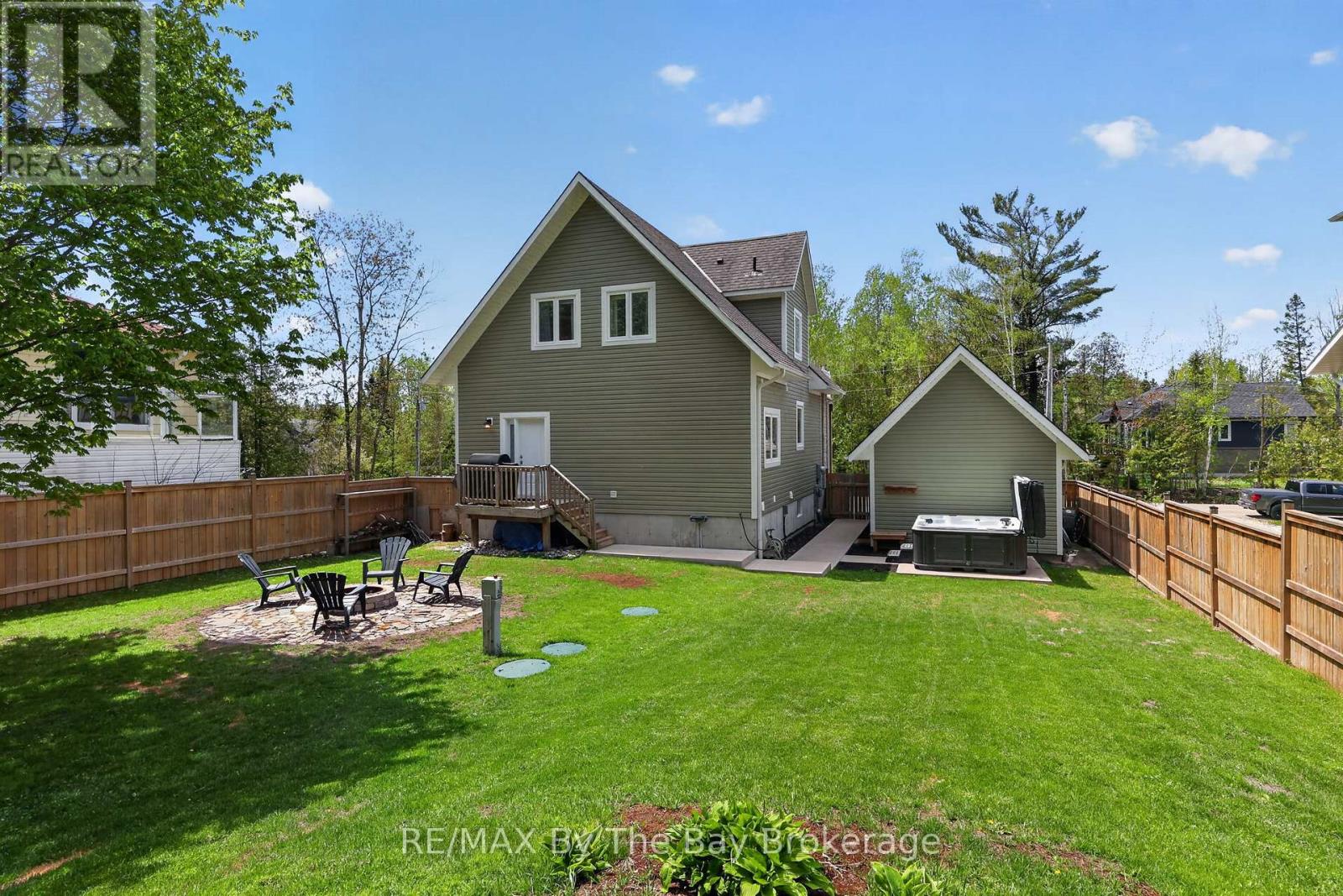 17 ELIZABETH AVENUE - 36