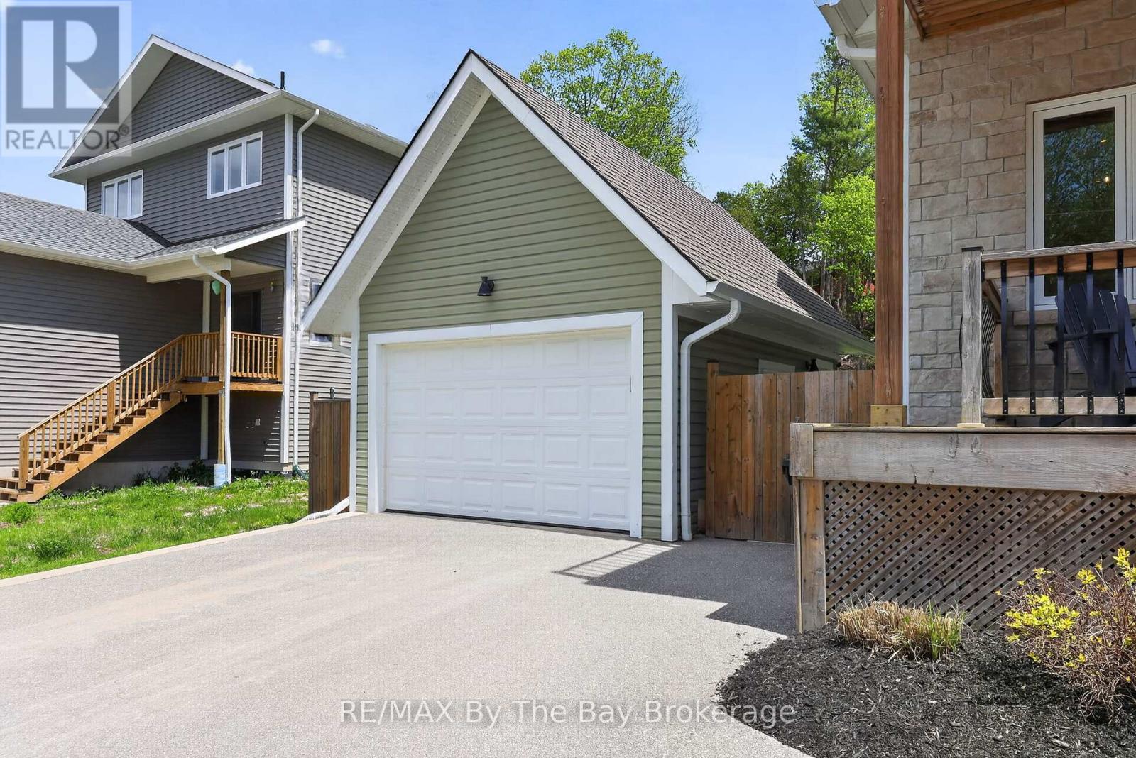 17 ELIZABETH AVENUE - 39