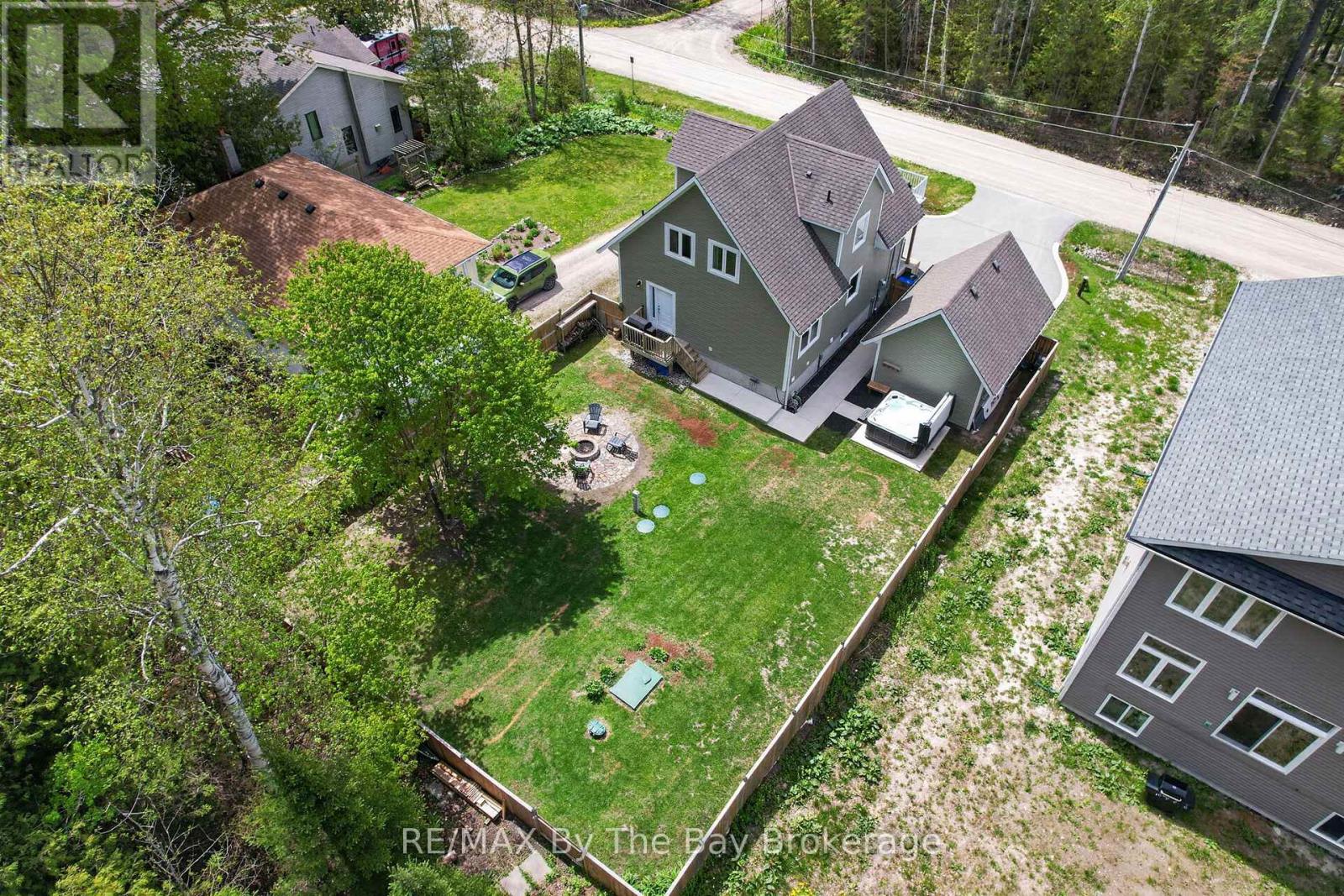 17 ELIZABETH AVENUE - 41