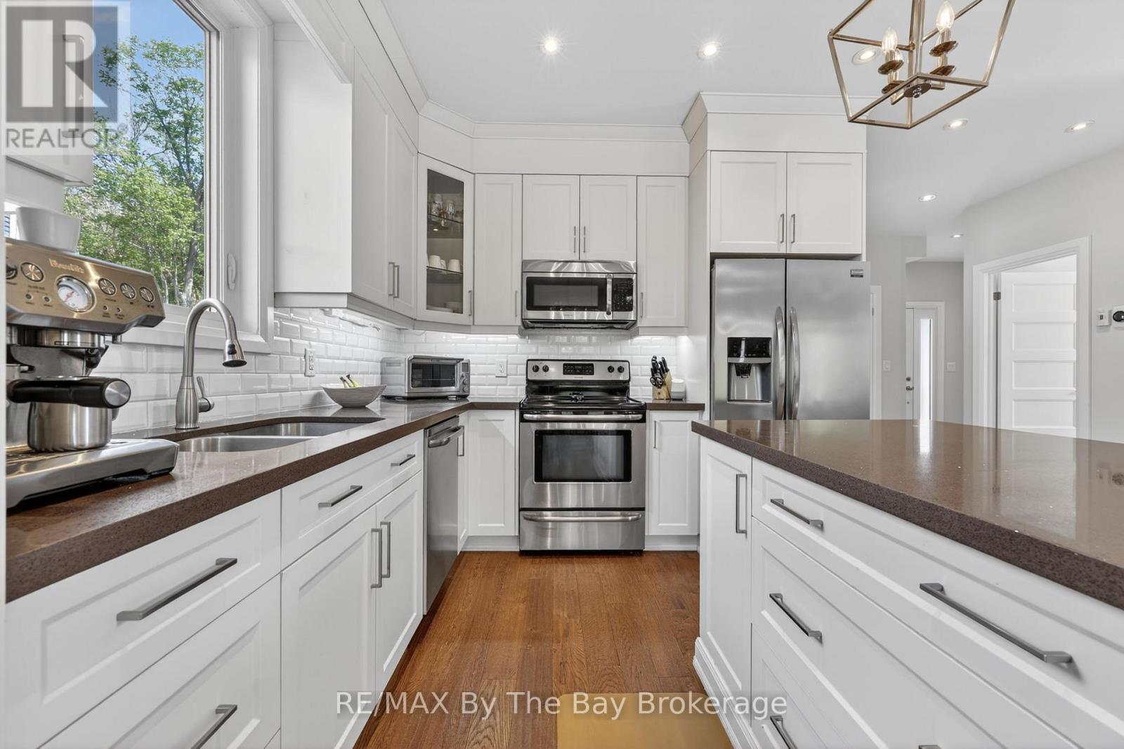 17 ELIZABETH AVENUE - 6