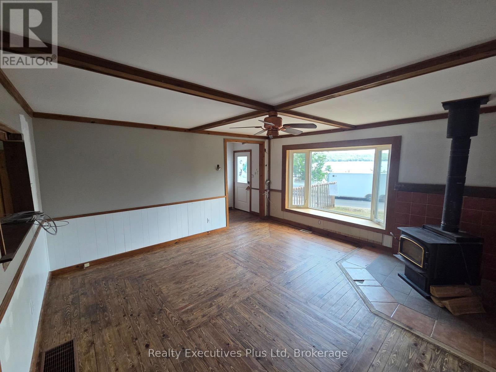 2011 NORTH SHORE ROAD - 11