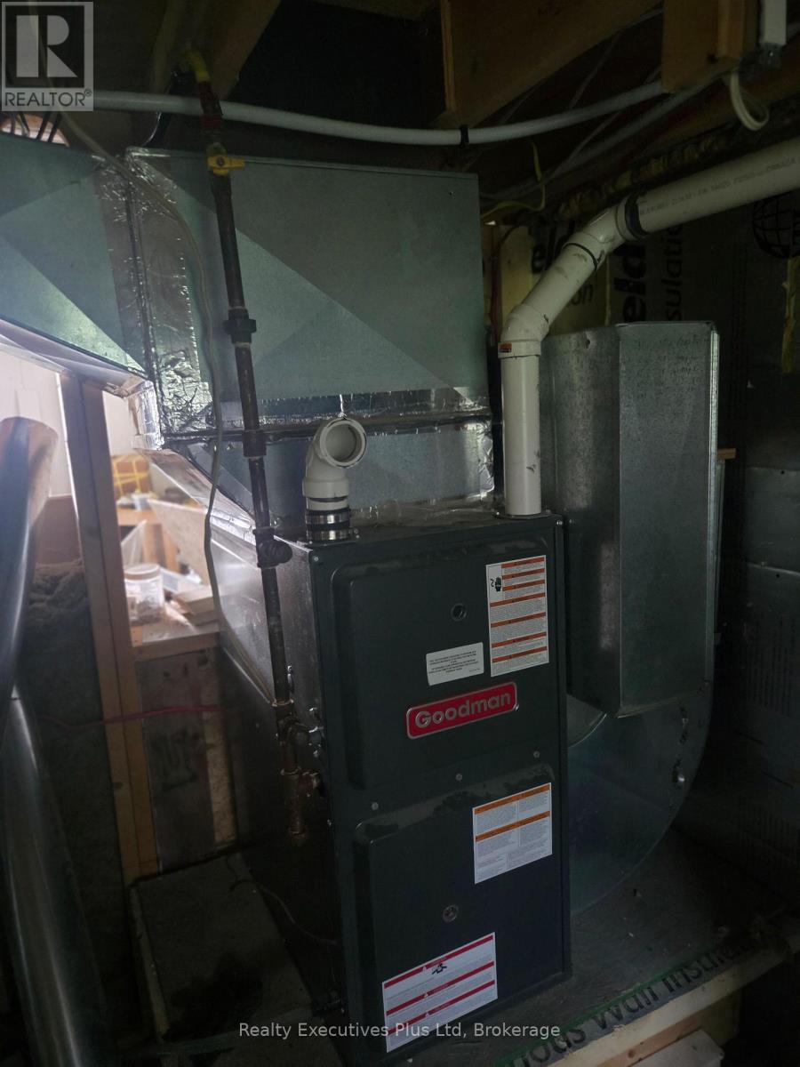 2011 NORTH SHORE ROAD - 17