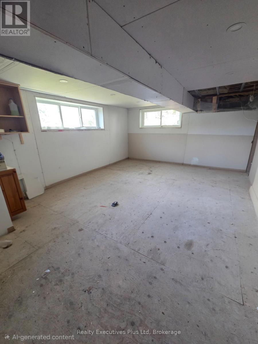 2011 NORTH SHORE ROAD - 18