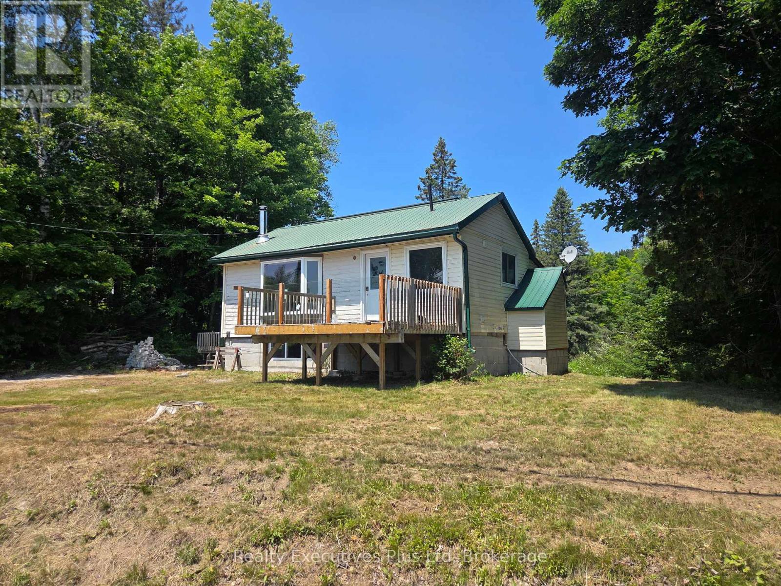 2011 NORTH SHORE ROAD - 2