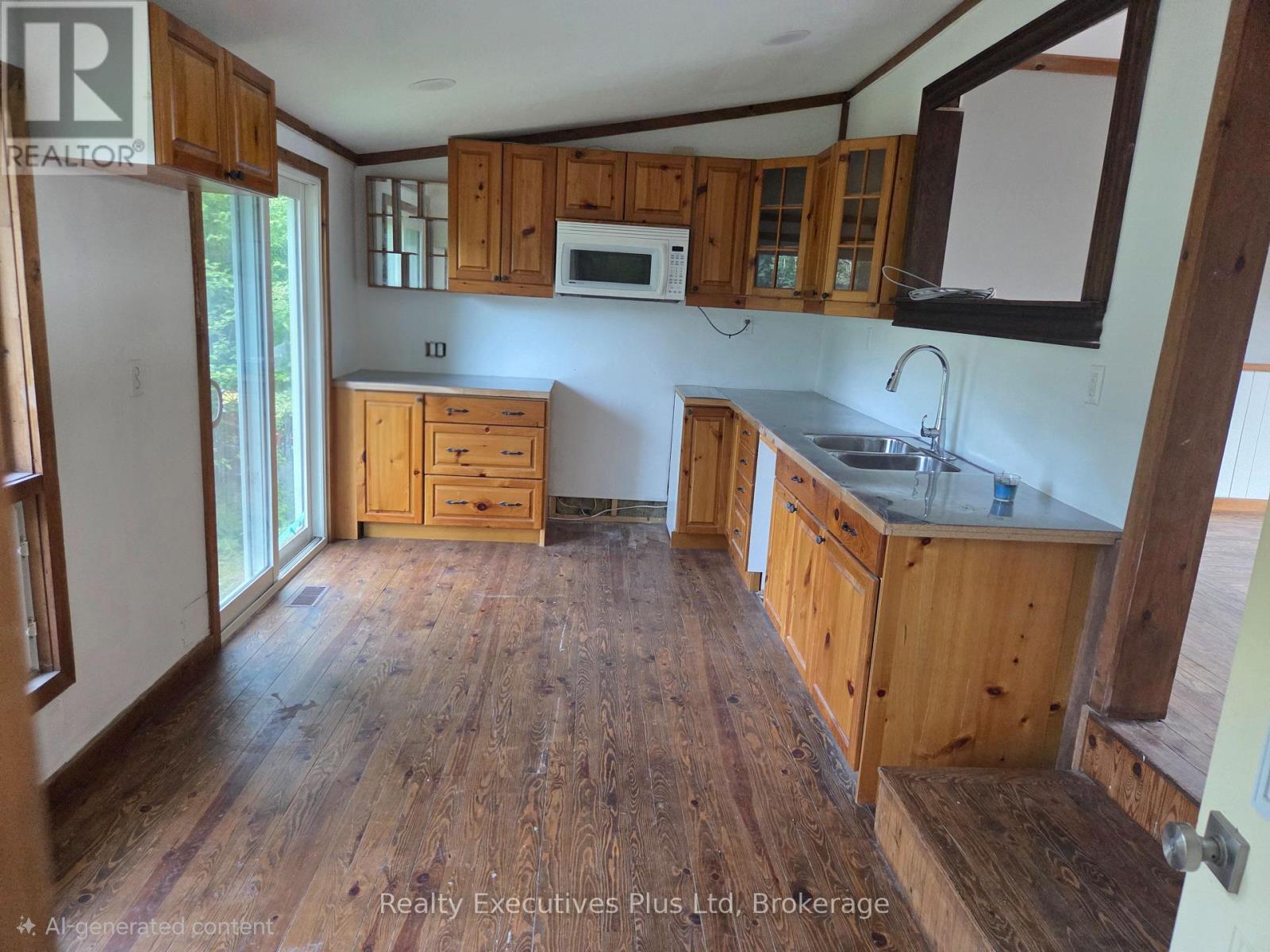 2011 NORTH SHORE ROAD - 9