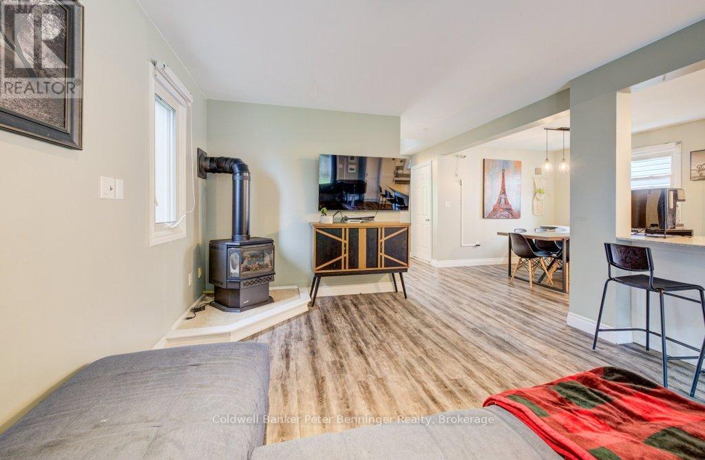644 STEWART DRIVE - 11