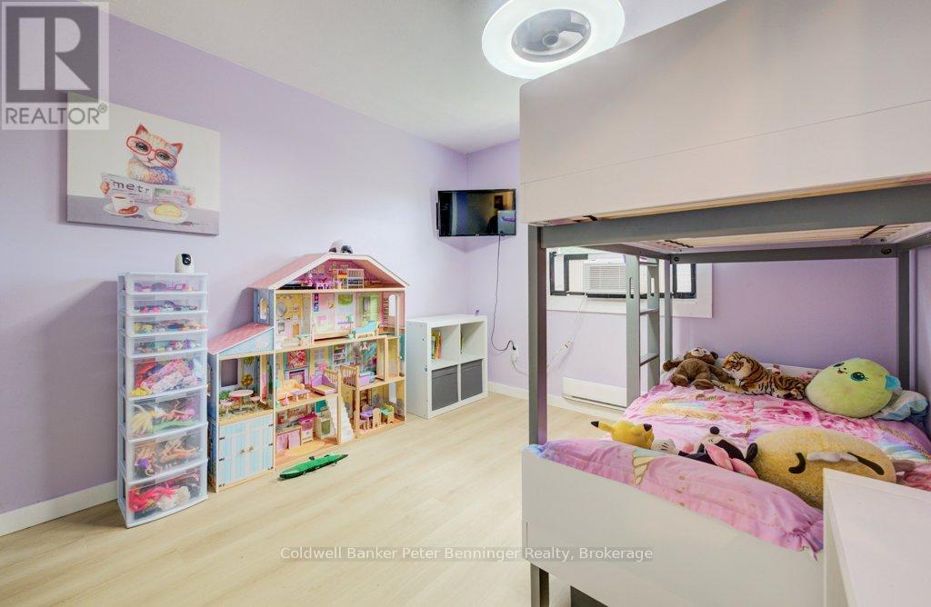 644 STEWART DRIVE - 21