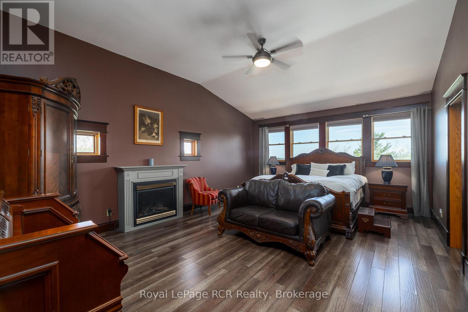 616894 GREY ROAD 29 - 23