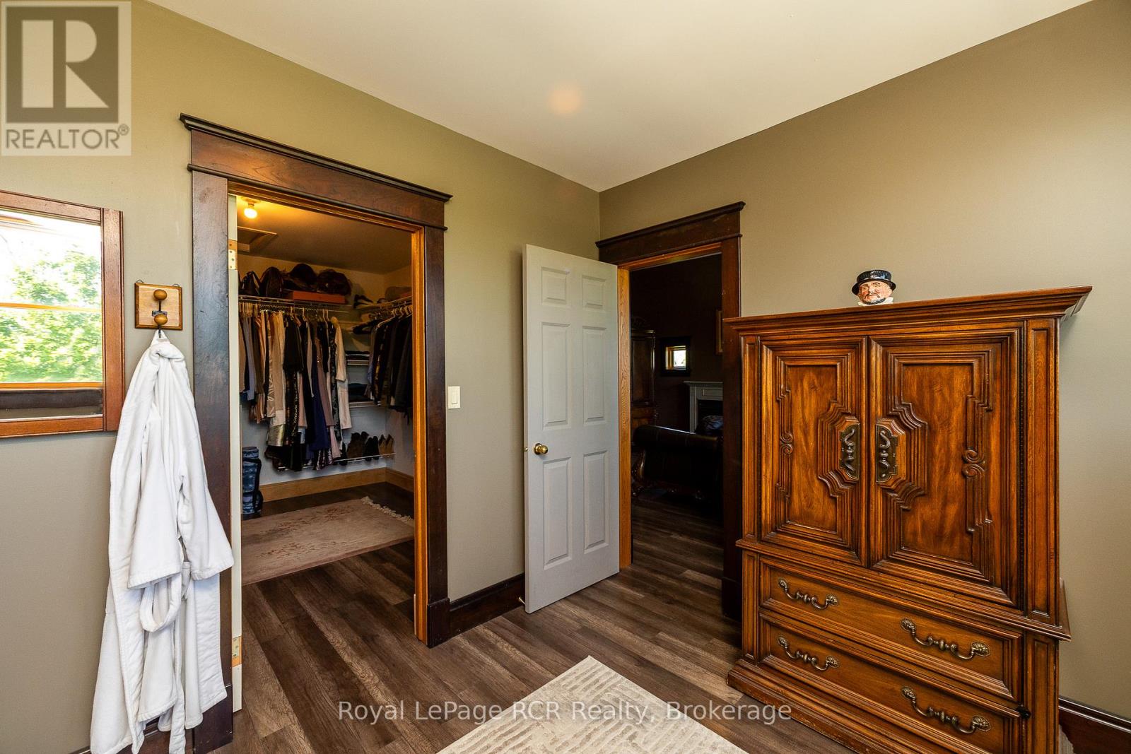 616894 GREY ROAD 29 - 25