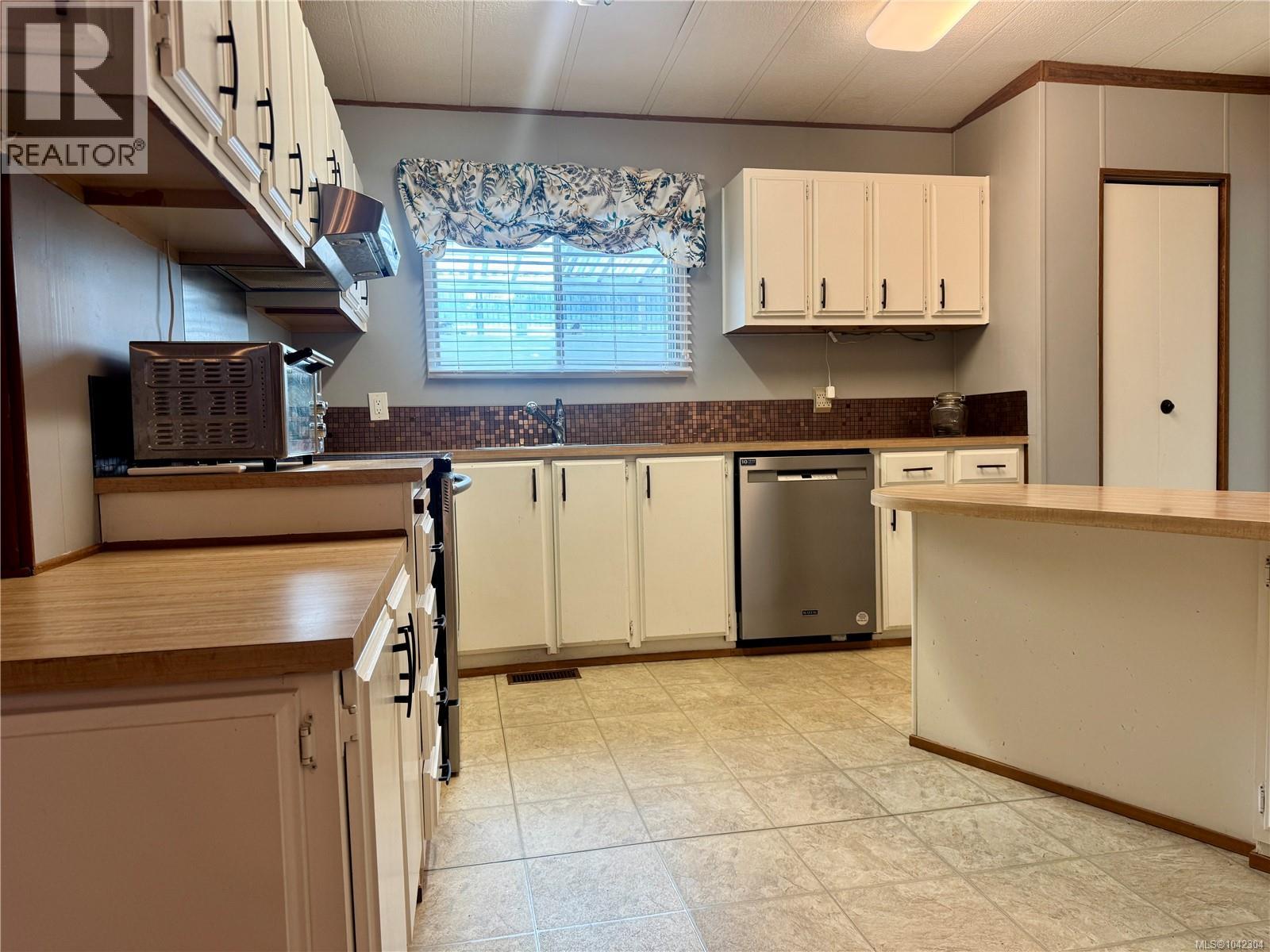 #34 1240 Wilkinson Rd - 19