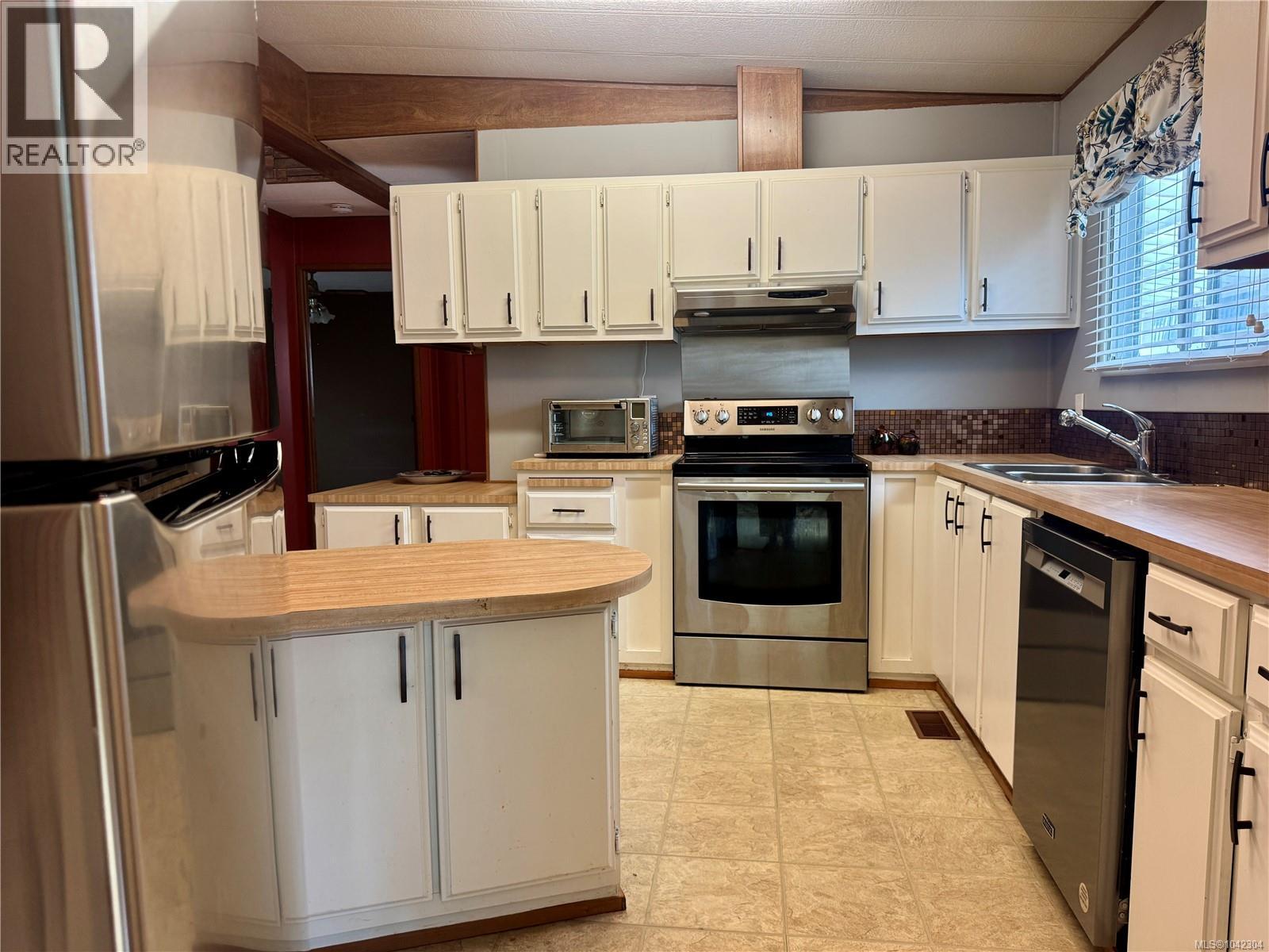 #34 1240 Wilkinson Rd - 4
