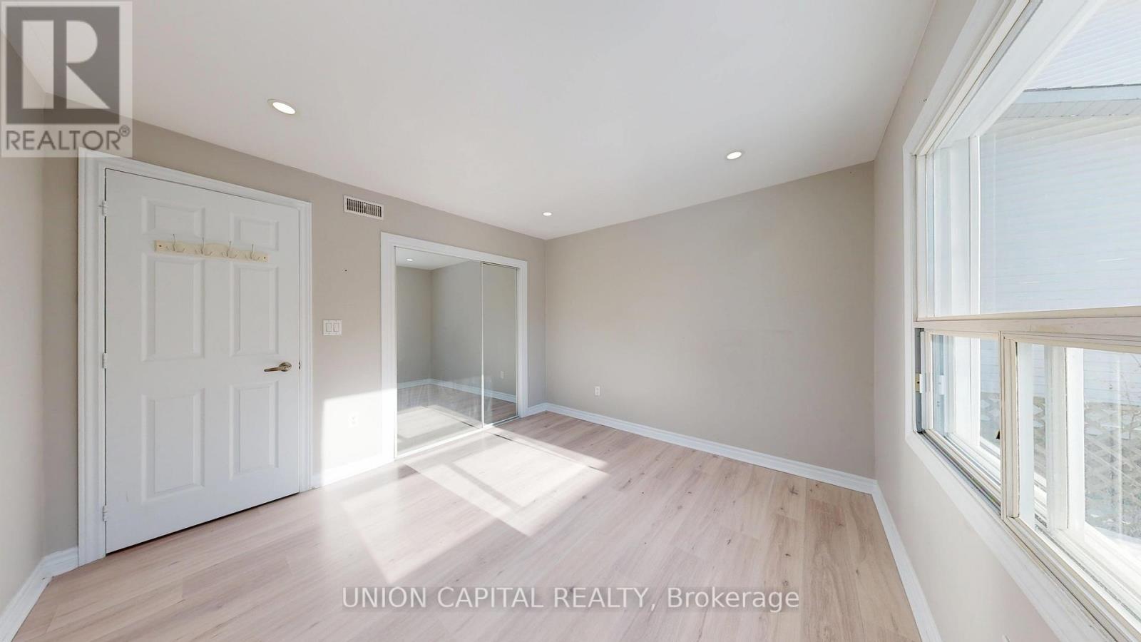 27 CONNOR DRIVE - 8