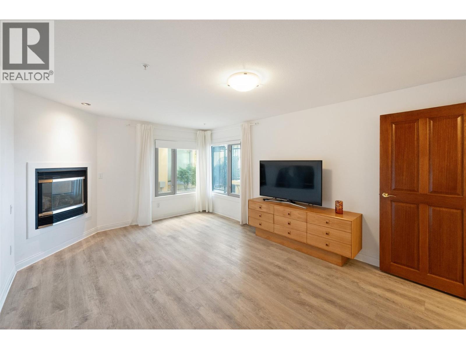 #103 250 MARINA Way - 12