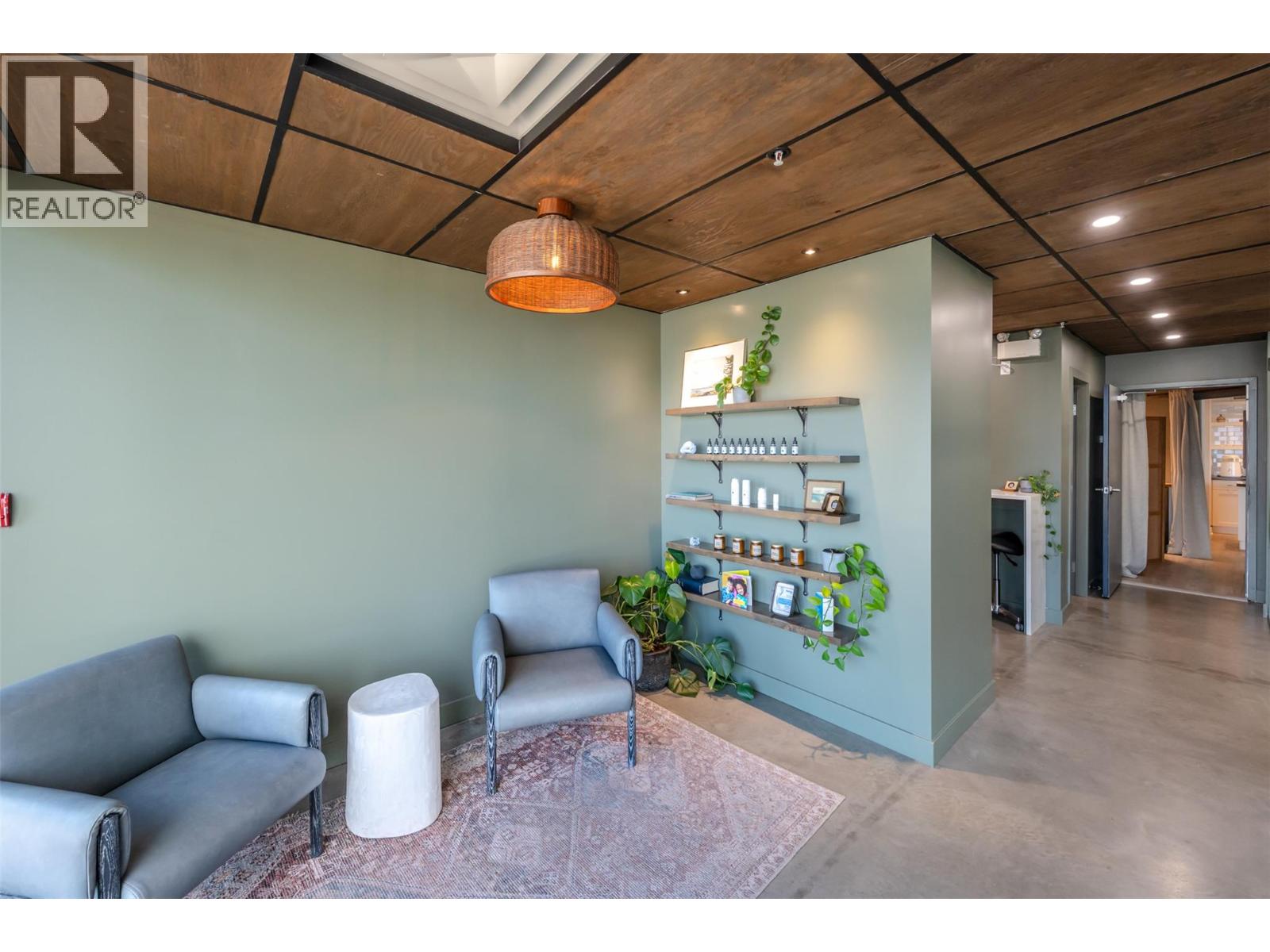 #103 250 MARINA Way - 17