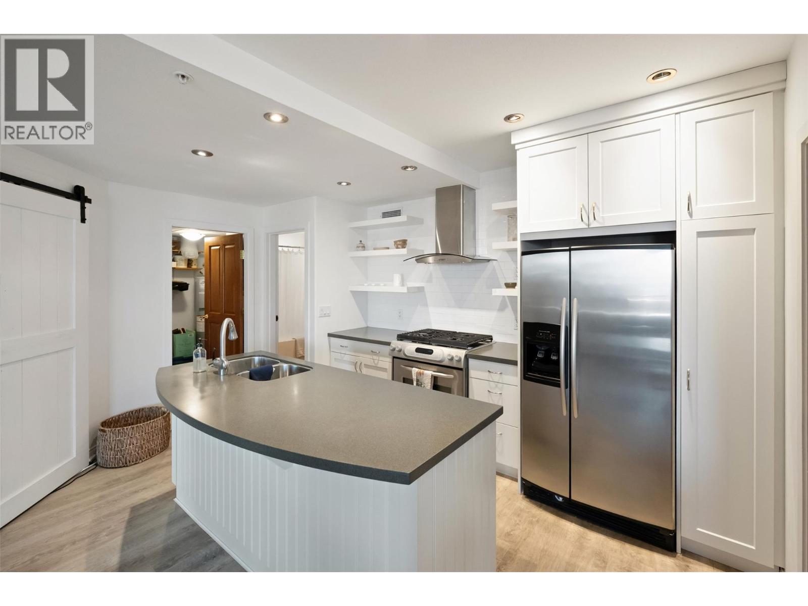 #103 250 MARINA Way - 8