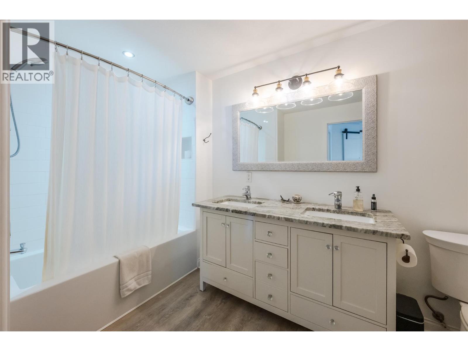 #103 250 MARINA Way - 10