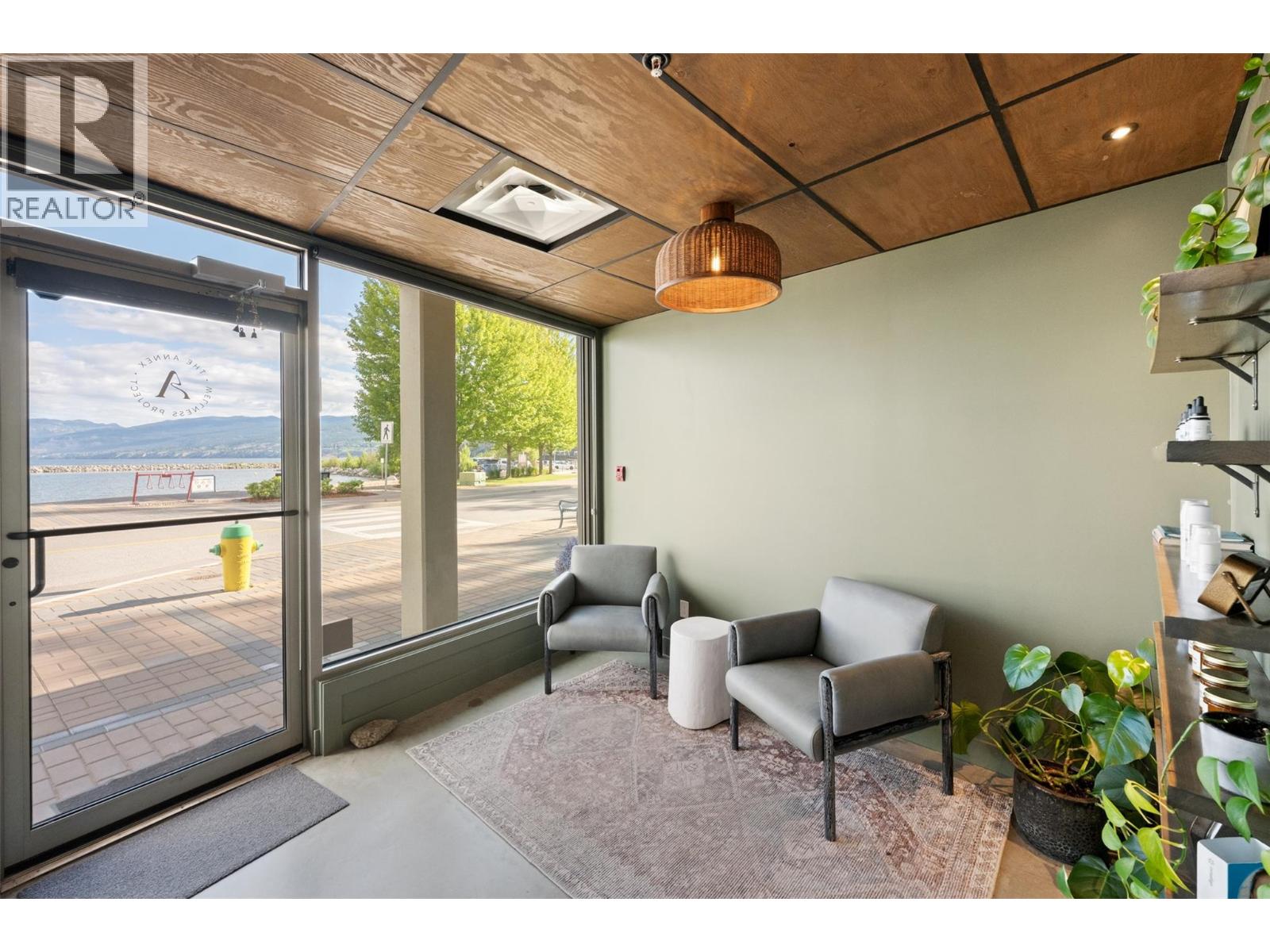 #103 250 MARINA Way - 18