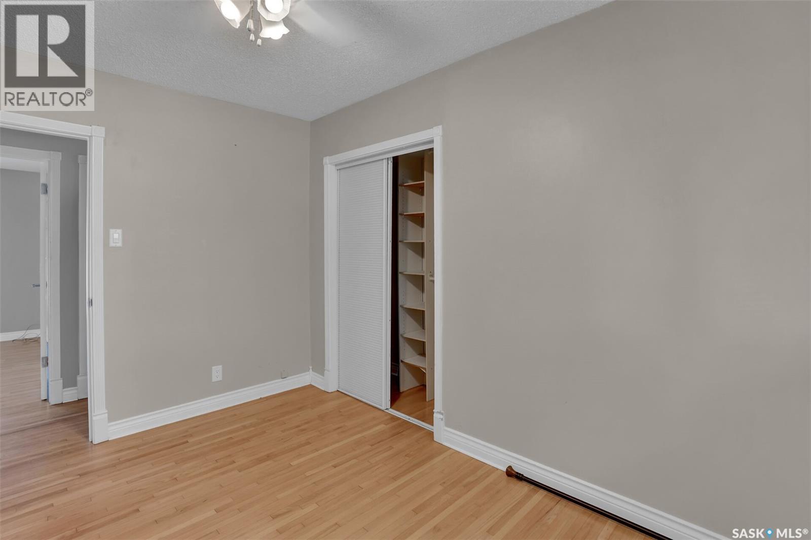 1830 Cowan CRESCENT - 12