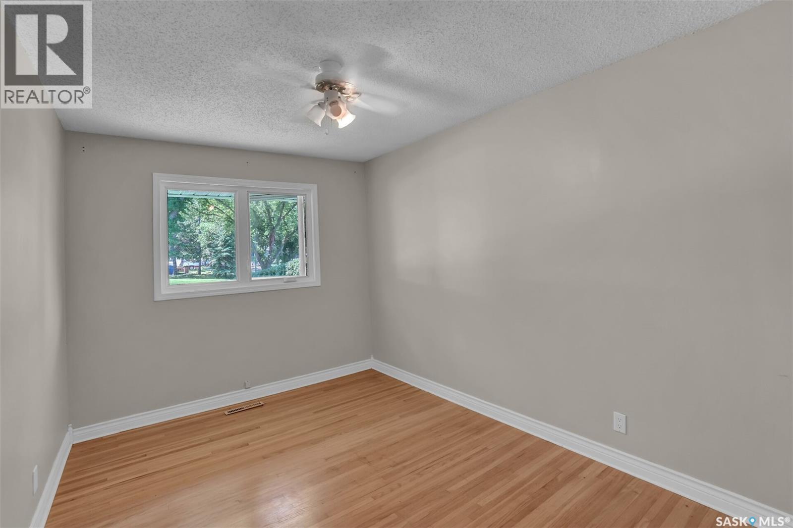 1830 Cowan CRESCENT - 17
