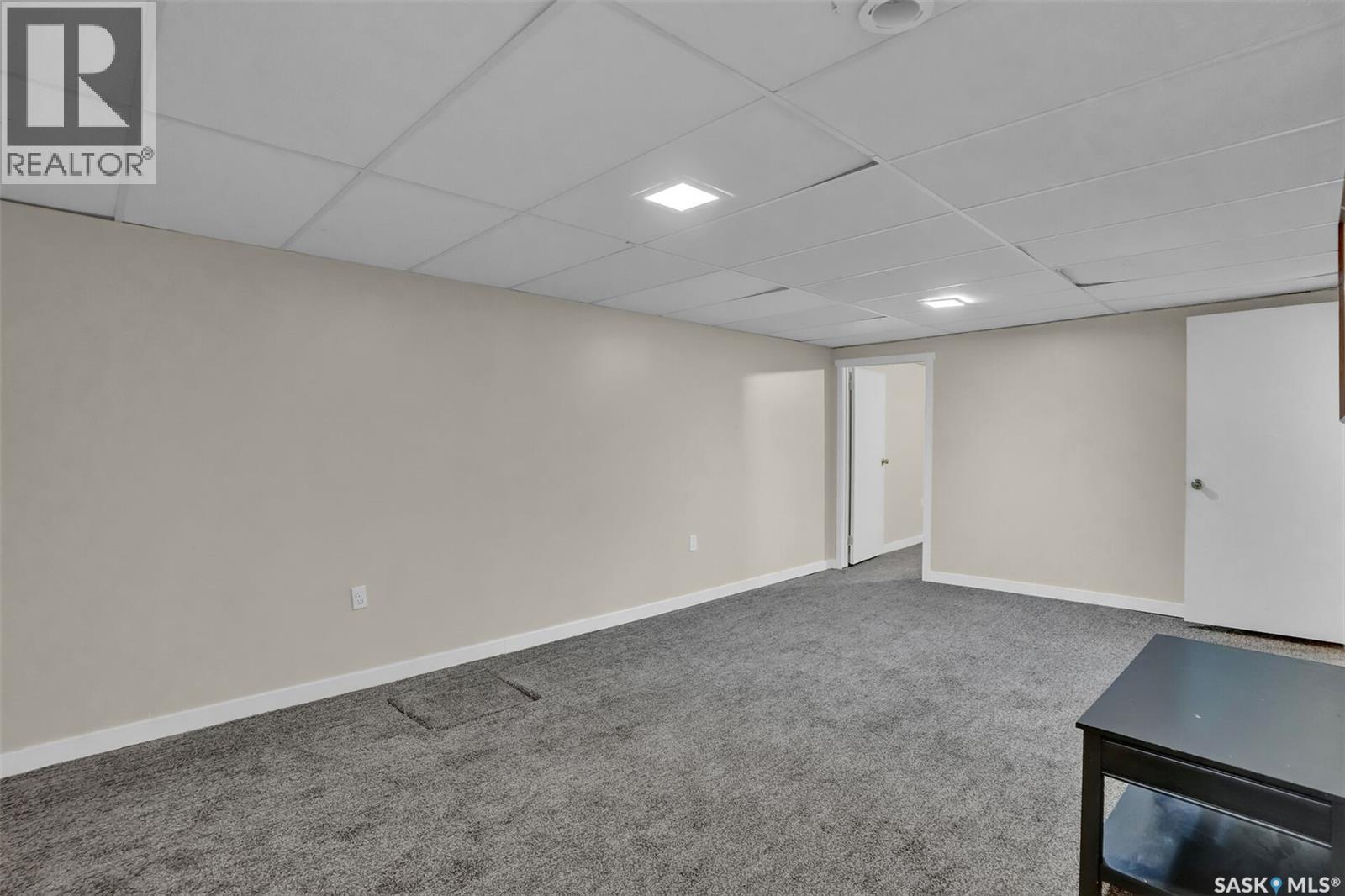 1830 Cowan CRESCENT - 24
