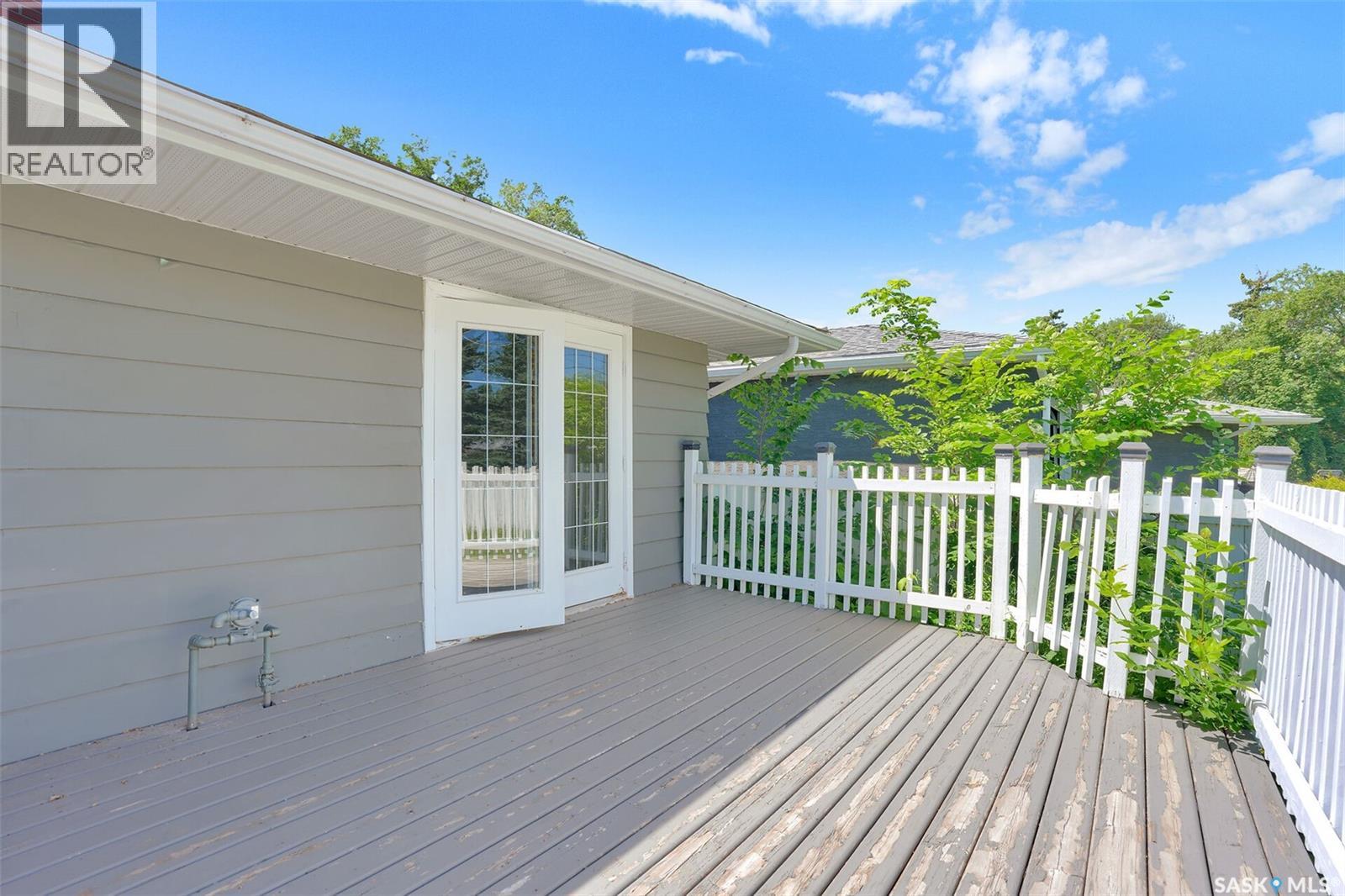 1830 Cowan CRESCENT - 31
