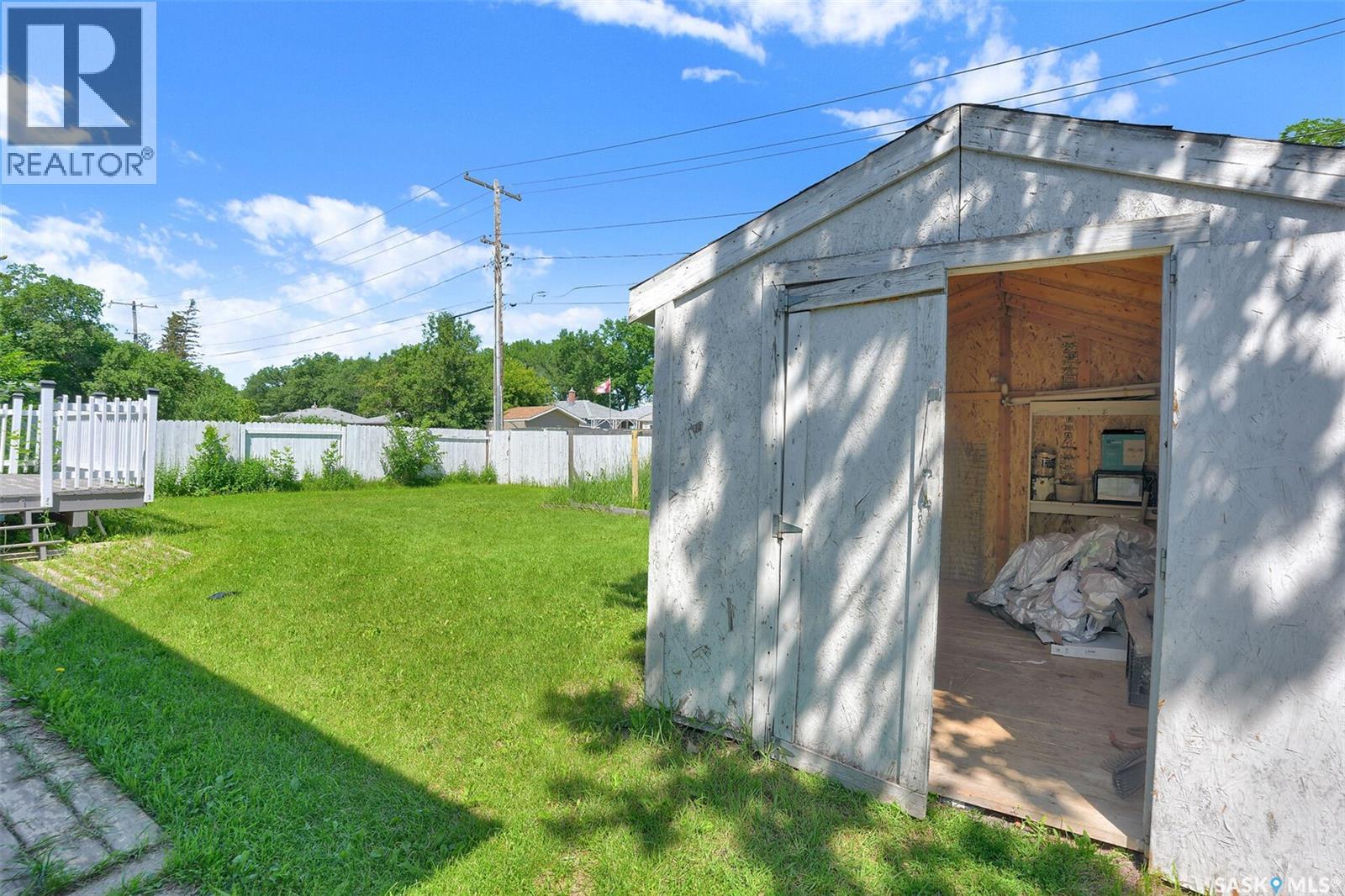 1830 Cowan CRESCENT - 33