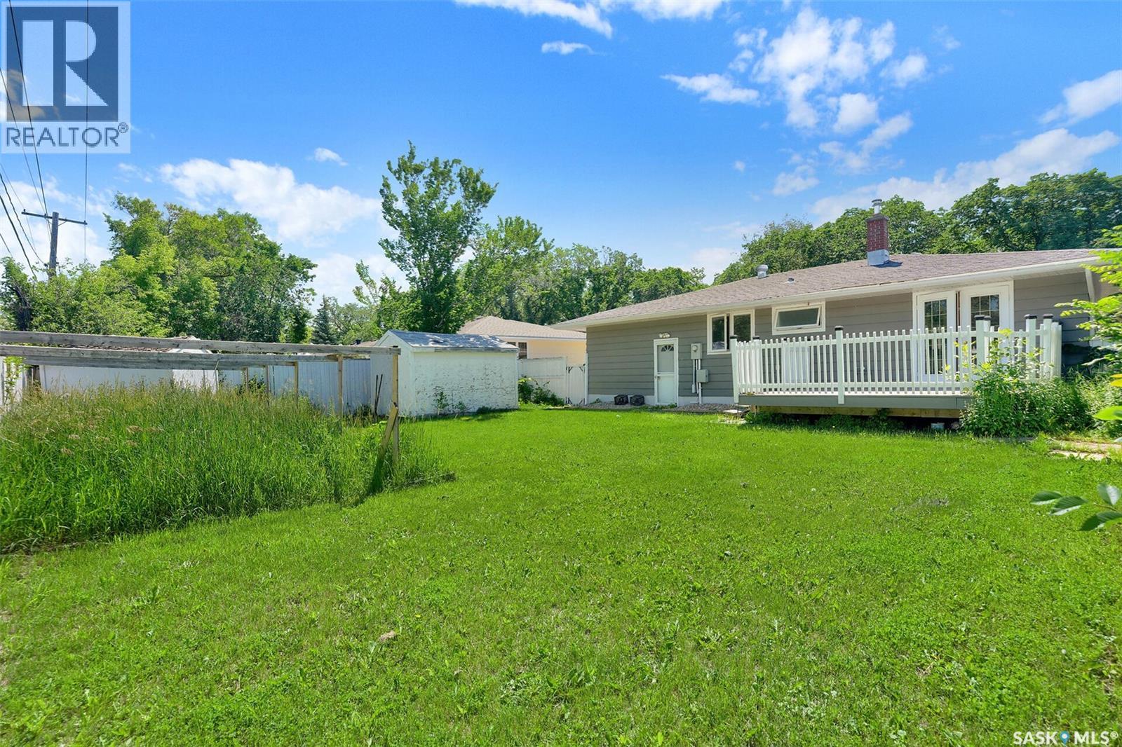 1830 Cowan CRESCENT - 35